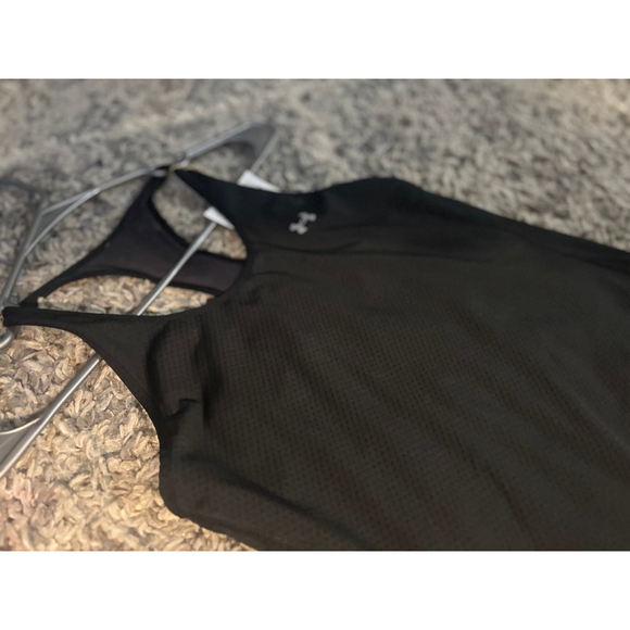 Under Armour - Picture 3 of 4